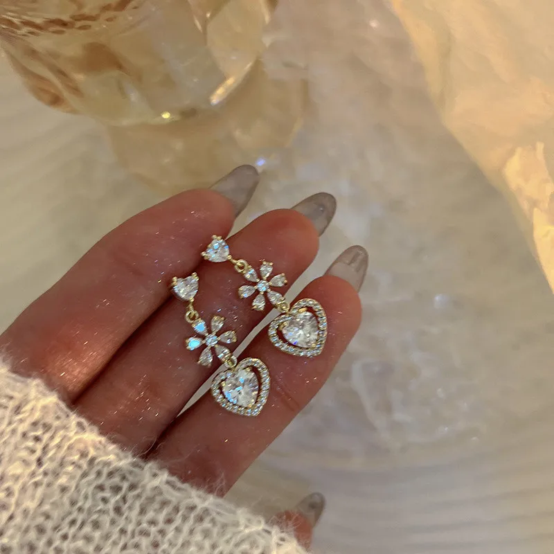 

Trend Luxury Crystal Flower And Heart Dangle Earrings For Women Girls Sparkling Zircon Daisy Earrings Jewelry Accessories Gifts