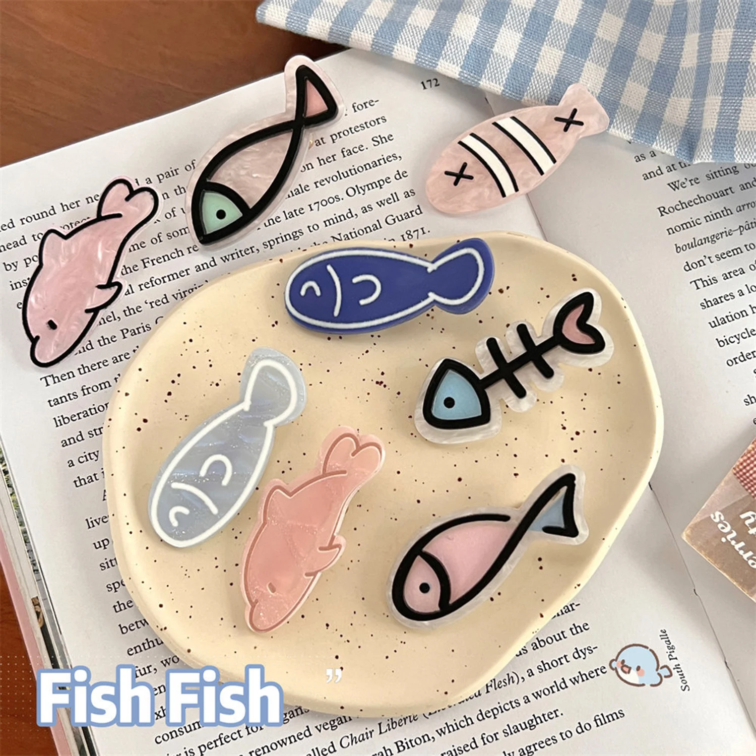 

1/8PCS Innovative Personality Small Fresh Fish Cute Bone Sweet Cartoon Girls Hair Claw