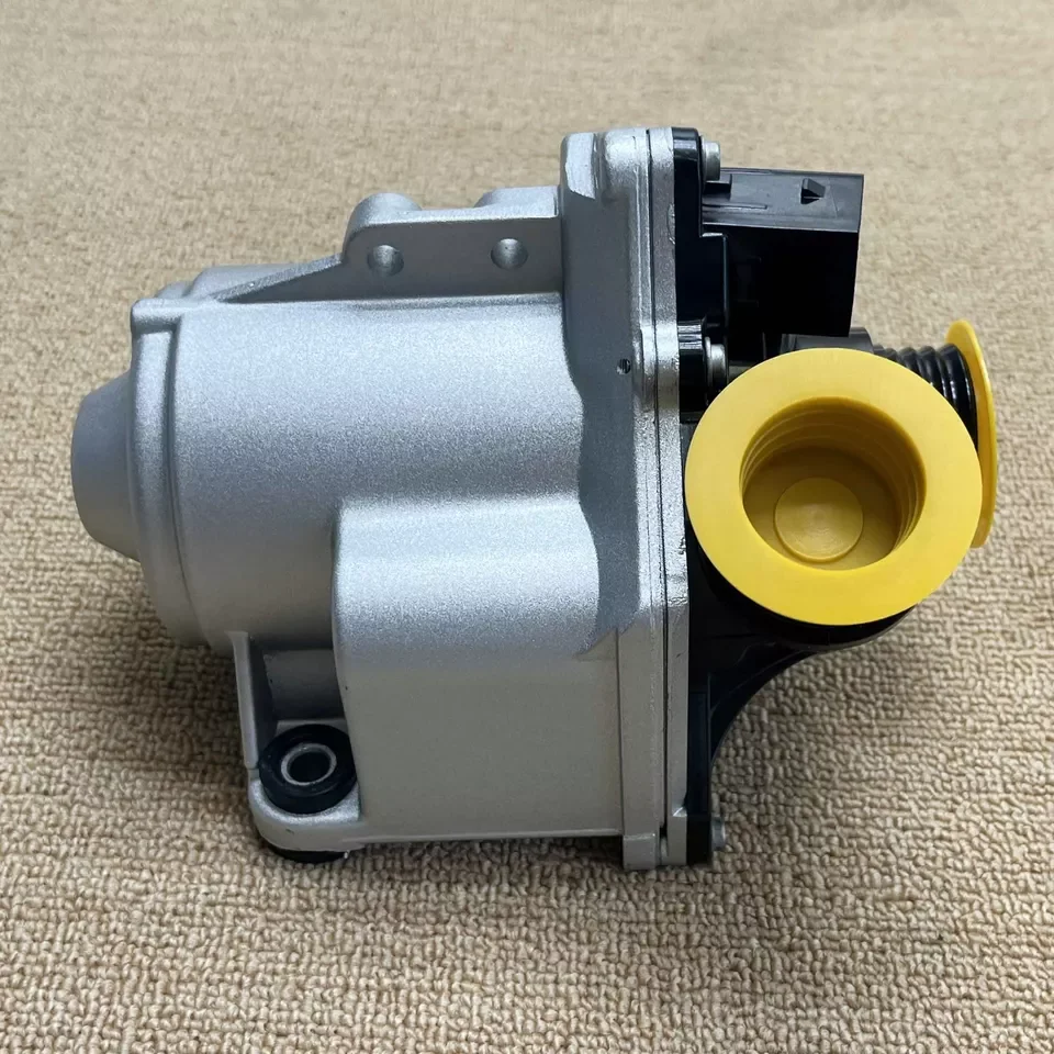 11515A05704 Новый электрический водяной насос двигателя с болтами для BMW E61 E82 E71 335i 535i X3