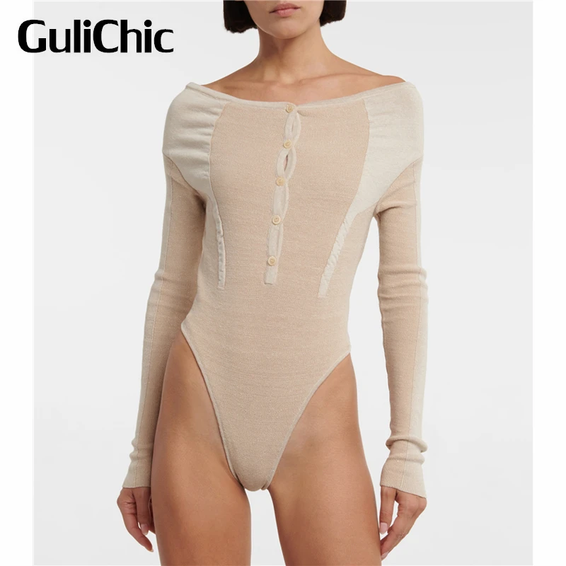 

Женское трикотажное боди с открытыми плечами, длинным рукавом и пуговицами