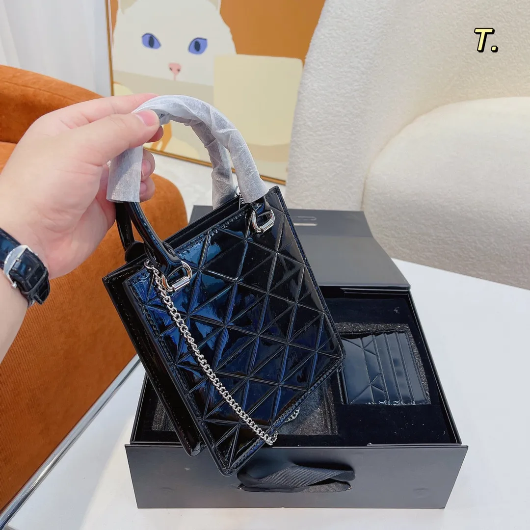 Women's bag  new mirror portable Tote Bag triangle small square bag high sense three-dimensional Single Shoulder Messenger Bag