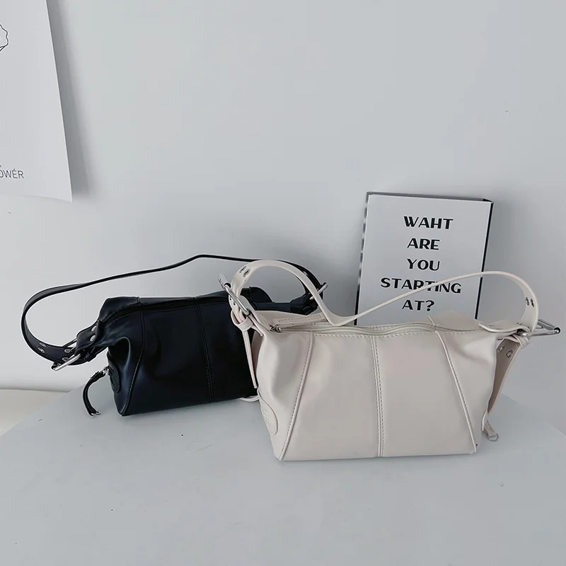 Женская сумка-мессенджер для девочек лето 2023 милая крутая ручная высокого