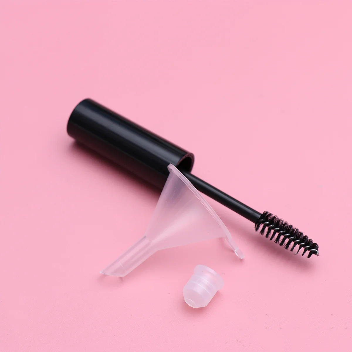 

3pcs Empty DIY 10ml Substitute Eyelash Bottle Mascara Container with 3pcs Funnels