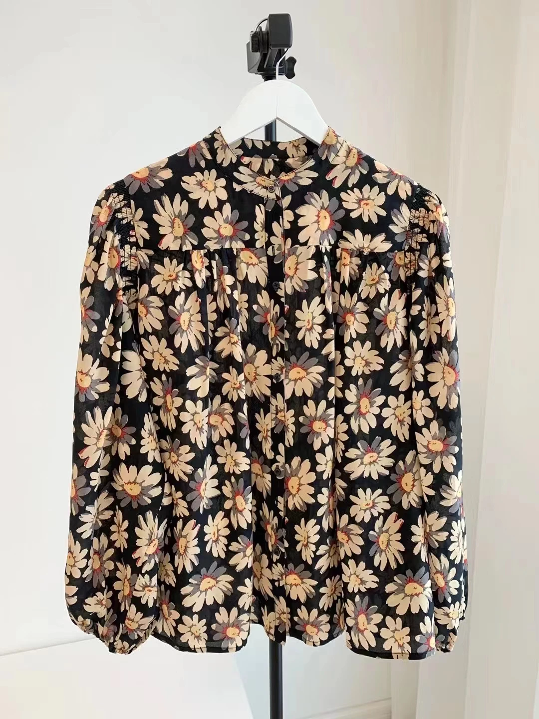 Рисунок 2 - Новинка 2023, шелковая рубашка с принтом подсолнуха