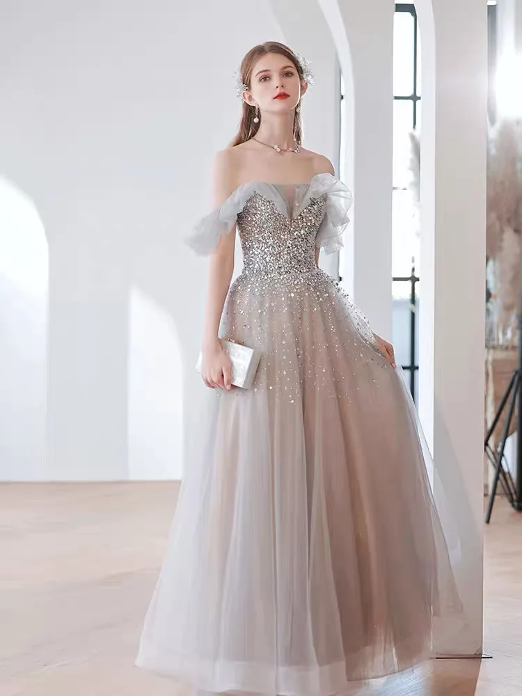 Роскошное серое Серебряное платье знаменитости с открытыми плечами блестящие