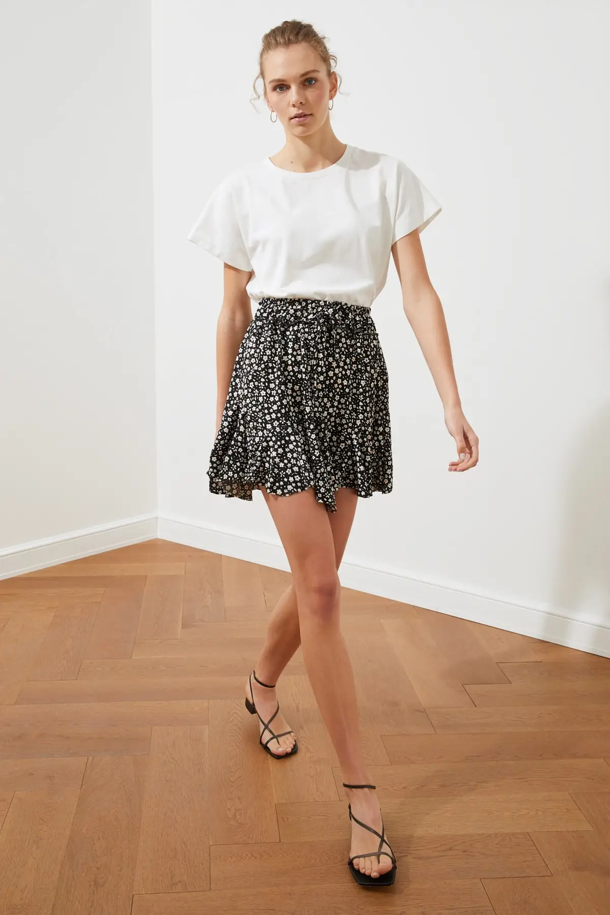 

Trendyol Draped Knitted Skirt TWOSS21ET0540