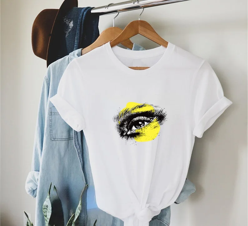 

Ladies T Shirt Winking eyes Trending Fashion Crew Neck Cute Top y2k tops Anime Eyes T-Shirt Manga Shirt Anime is Life unsex