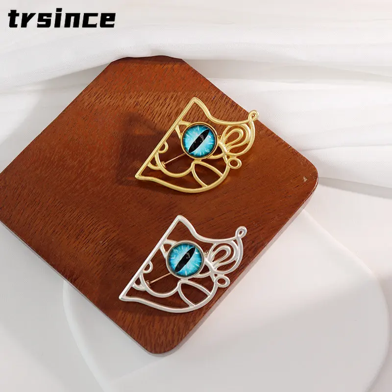

Personality Half Cat Face Alloy Brooch Decoration Women's Creative Jewelry Pin Blue Cat's Eye Corsage Unique Design Ornament