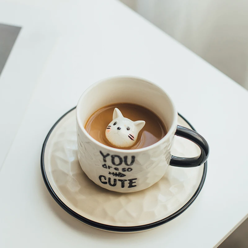 Керамическая кружка креативная мультяшная рельефная с маленькими животными