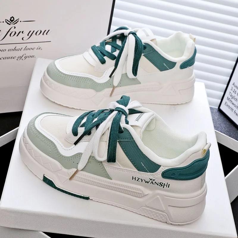 Obuwie damskie na płaskiej platformie UETEEY. Oryginalny biały Tufin. Wygodny