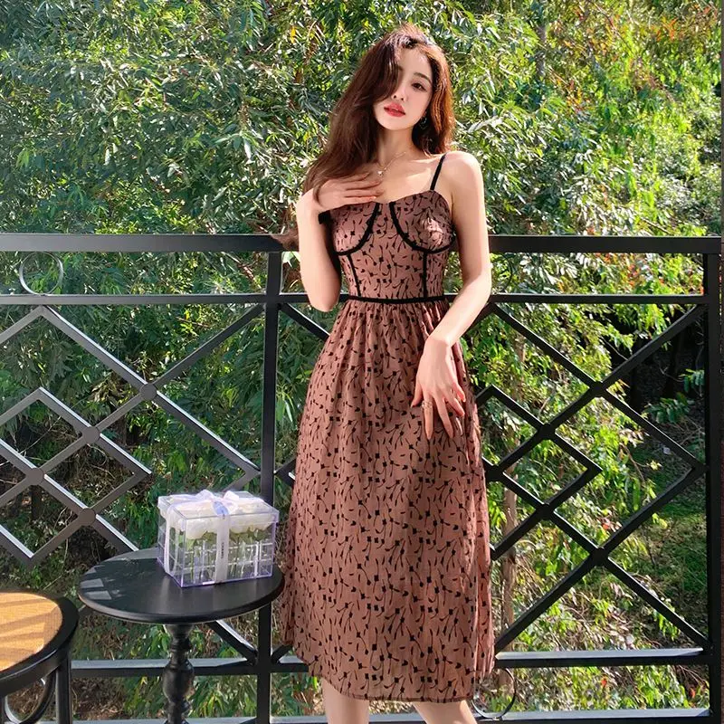 

Long Dress Women Summer 2022 French Style Vintage Floral Print Spaghetti Strap Strapless Brown Dresses Dropshipping