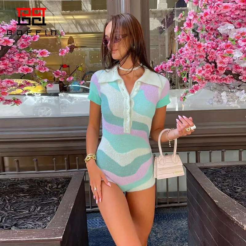 

Боди женское летнее трикотажное с V-образным вырезом и коротким рукавом