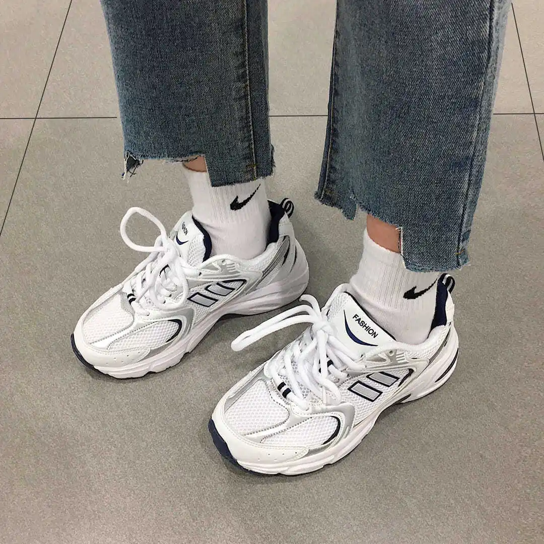 

Женские кроссовки из ПУ кожи, дышащая спортивная обувь, плоская подошва, повседневная обувь для бега