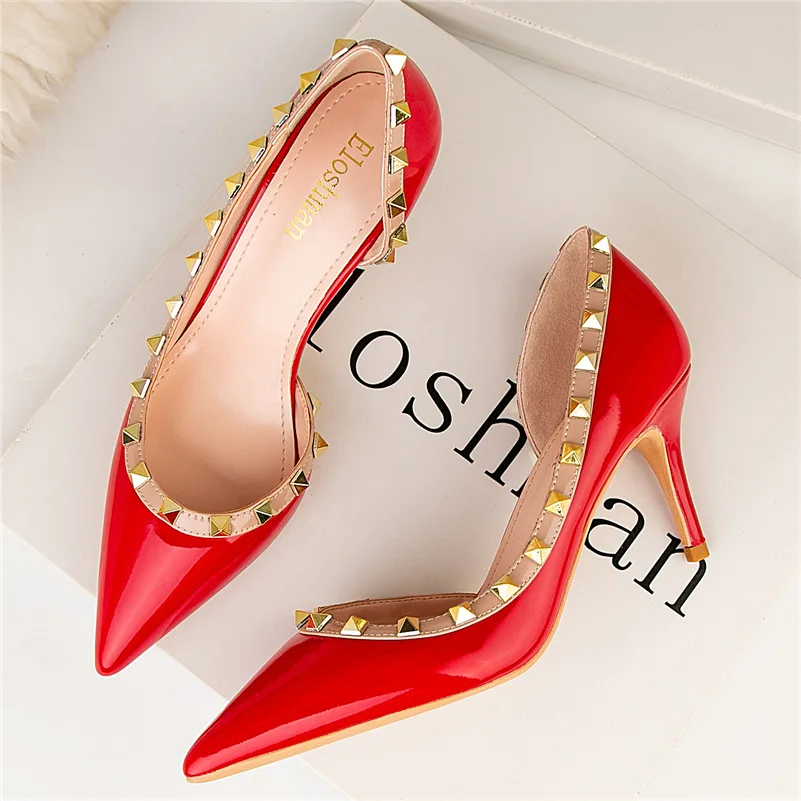 

Сандалии женские с заклепками, простые туфли-лодочки на высоком каблуке 8 см, без застежки, с перфорацией, красные, для невесты, свадьбы, лето