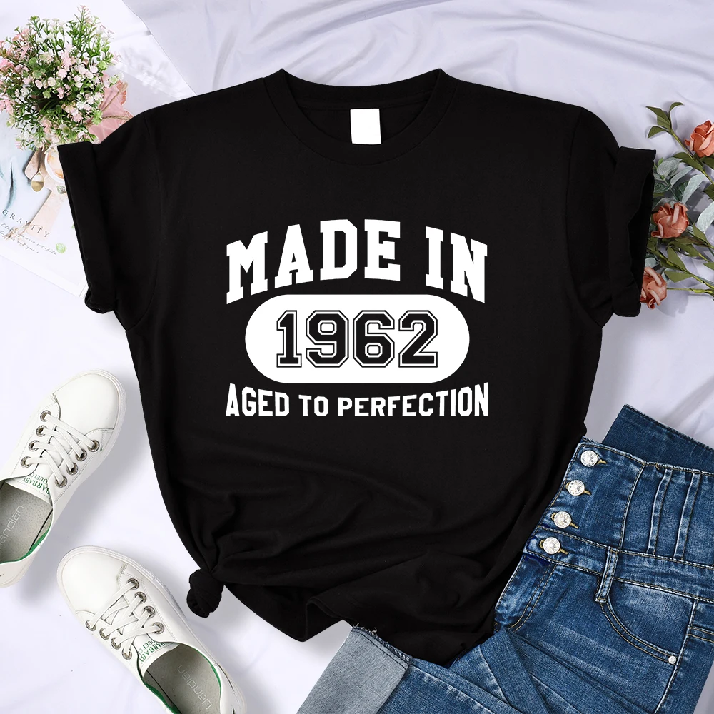 

Retro 90s Letter Print T-shirt Simplicity Women Tshirts Summer O-Neck T Shirts Street Wear Hip Hop Clothes Short Sleeve Tees