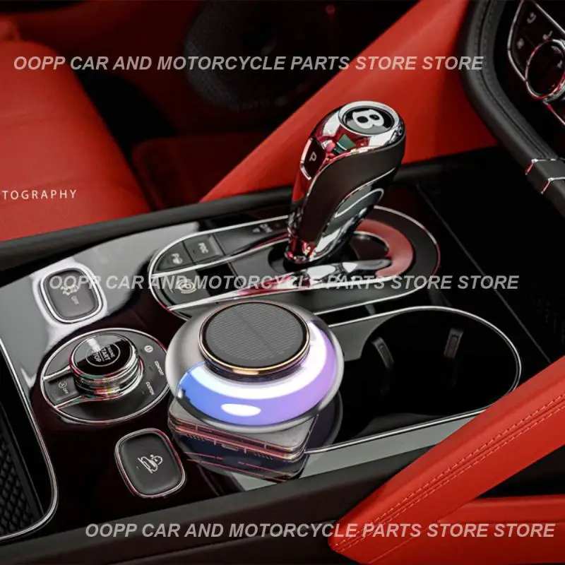 

Вращающаяся ароматерапия для автомобиля, ароматерапия на солнечной батарее, стильные автомобильные аксессуары, высококачественное украшение, нежный и креативный