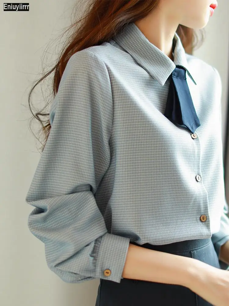 Блузка Женская Осенняя с длинным рукавом на пуговицах