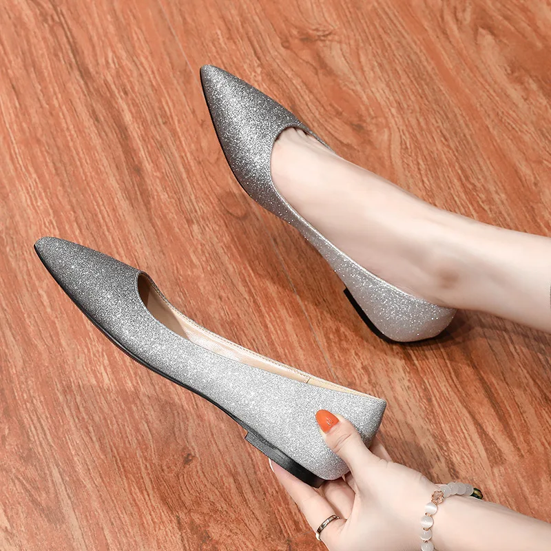 Женские туфли с острым носком 2024 повседневные женские кроссовки разноцветные на