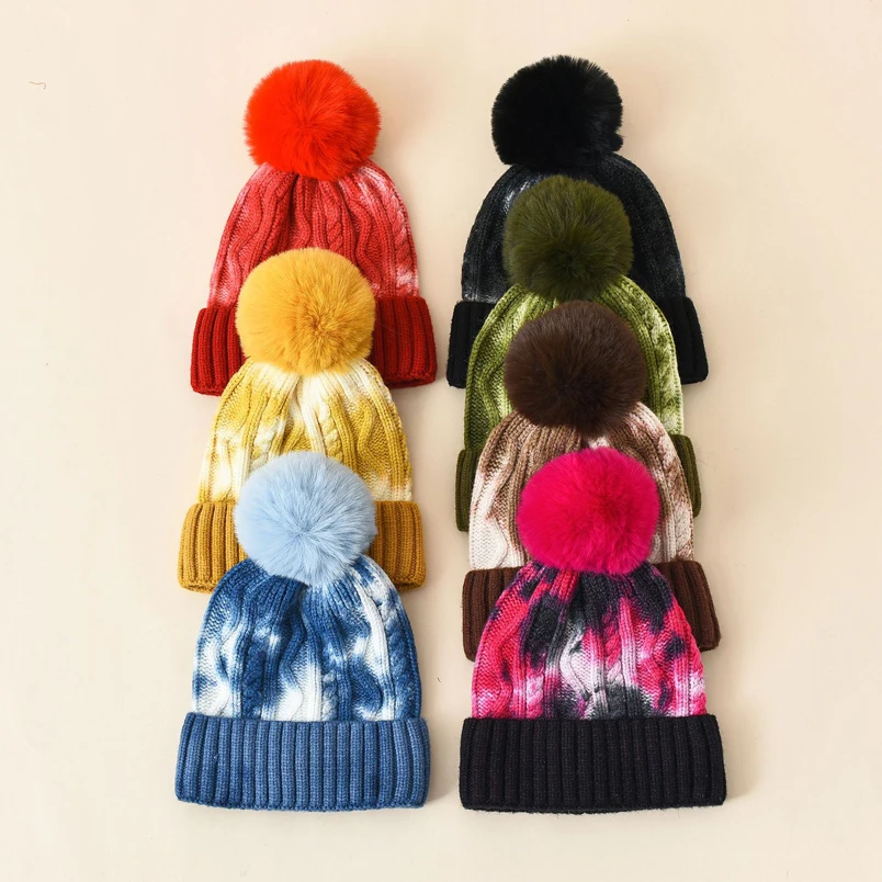 Шапка женская вязаная с помпоном дизайнерский головной убор завязкой напуском