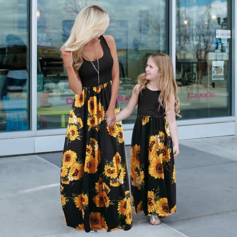 

2022 Sleeveless Mother Daughter Dresses Family Set Sunflower Mommy and Me Matching Clothes Fashion Woman Girl Long Dress Outfits