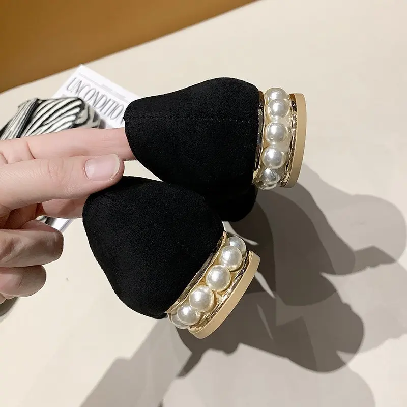 

Туфли-лодочки женские на низком каблуке, офисные классические, заостренный носок, без застежки, пикантная удобная обувь с жемчугом, 2021