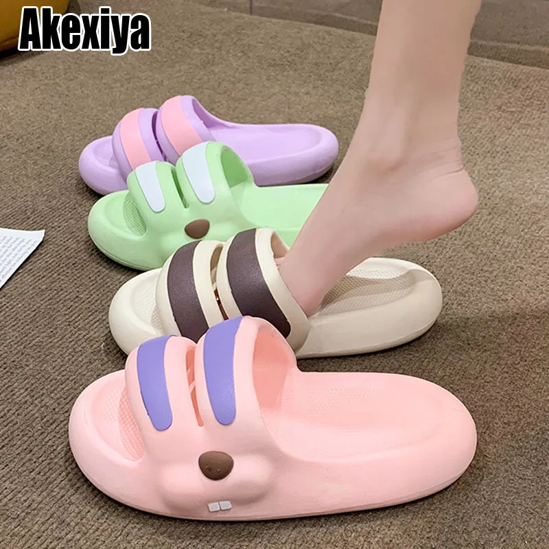 

2023 Summer Woman Slippers Cute Fashion Outdoor Family Slippers Slide Sandals Beach Comfort Outdoor Ladies Slippers bc6060