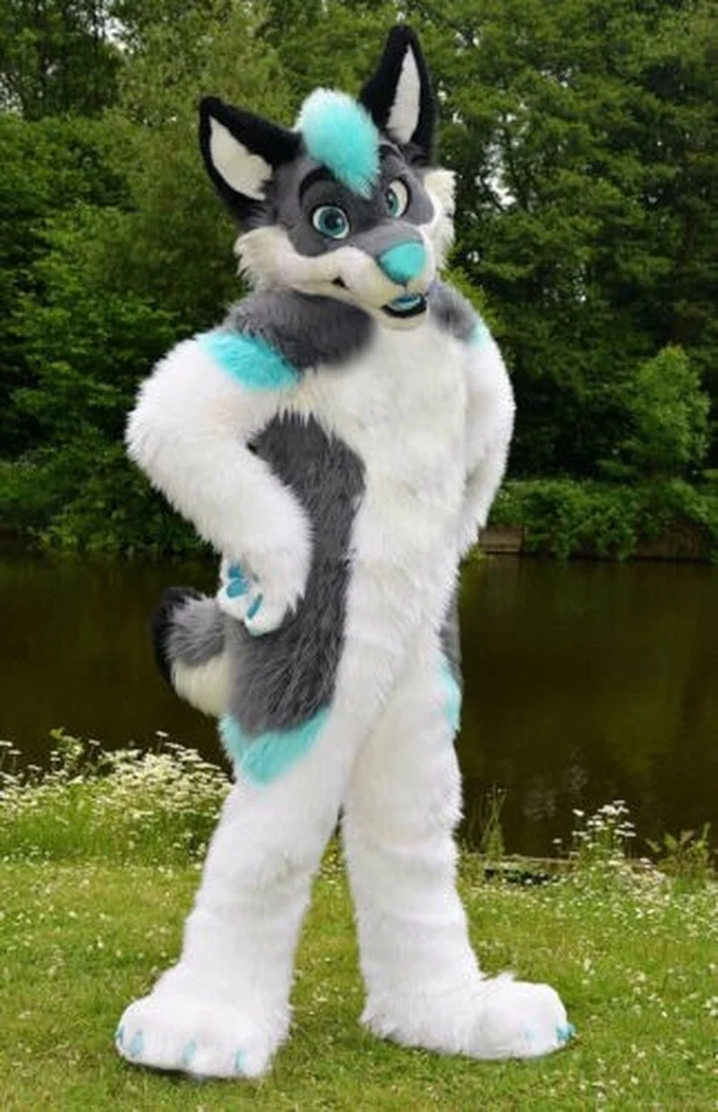 

Mid Length Fur All One Husky Fox Mascot Costume Walking Halloween Set Cosplay Cartoon Furry Suit