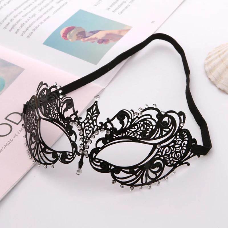 

Iron Mask Metal Cutout Diamond Mask Ball Half Face Half Face Small Pointed Face Mask