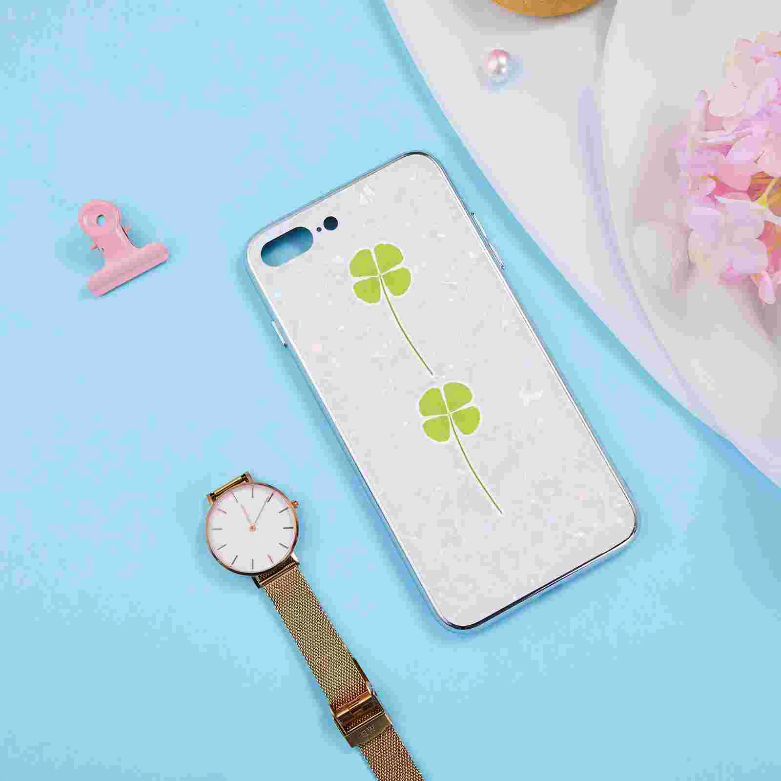 

24pcs Natural Real Molds Four Leaf with Branch Natural Leaf Blue Phone Case Green Sticker Blue Phone Case for DIY Jewelry Making