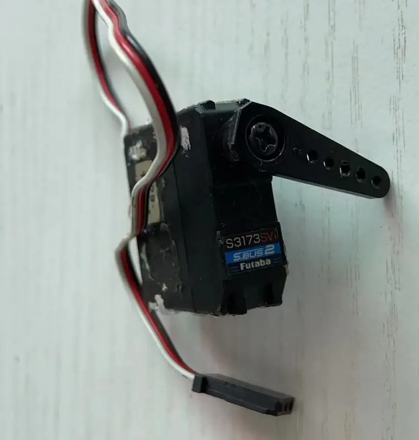 

Оригинальный Futaba S3173 SVI Servo Mini HV S-Bus 20,6g сервопривод 3,9 КГ