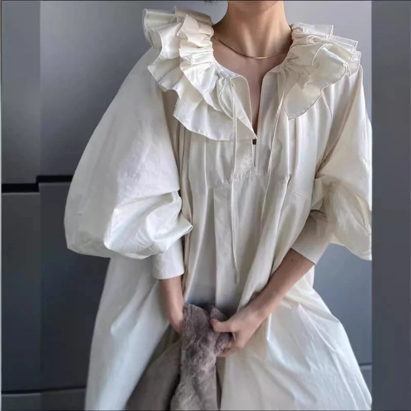 Женское летнее платье с рукавами-фонариками и воротником-рюшами