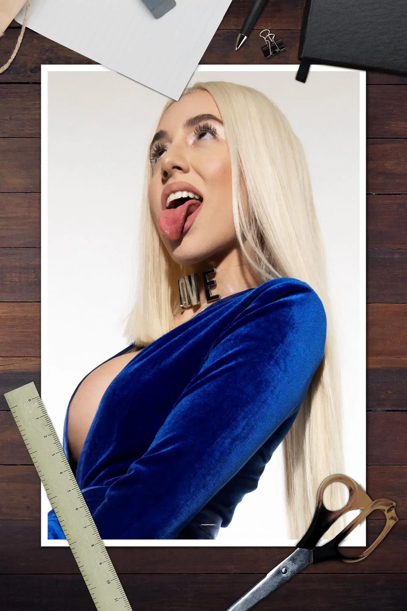 Постеры на холсте с изображением поп-музыки Singer Ava Max 24x36