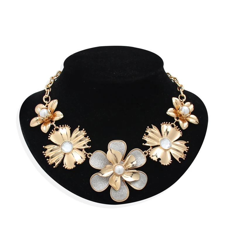 

Big Statement Women Ethnic Clavicle Necklace Crystals Flowers Vintage Antique Gold Jewelry