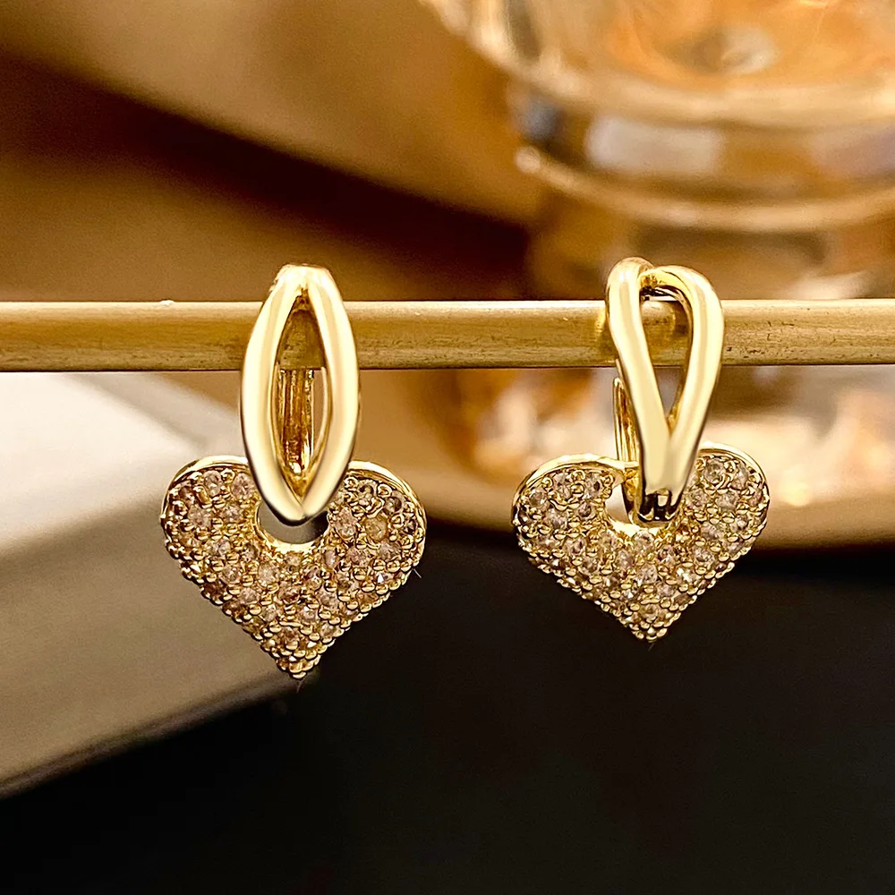 

серьги женские серьги висячие бижутерия сережки необычные серьги длинМодный простой микро-набор с сердцем из циркония, серьги с пряжкой в в...