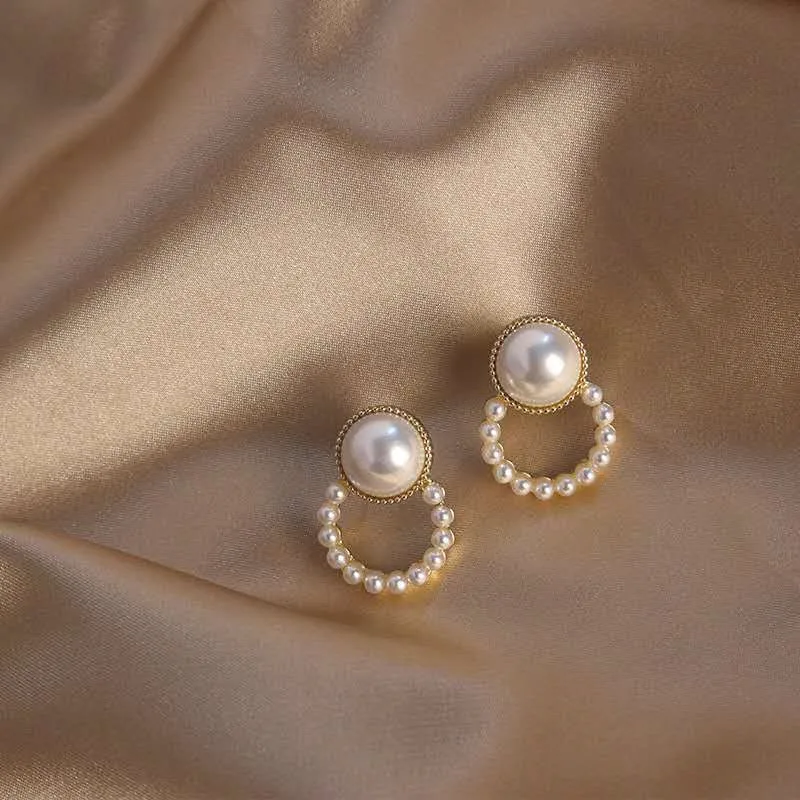 

2022 Korean New Simple Geometry Earrings Fashion Temperament Sweet Pearl Flower Earrings Female Jewelry for Women