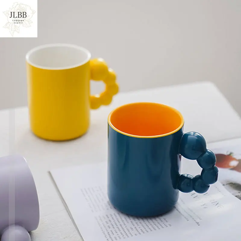 

Нордическая керамическая лампа большой емкости 420 мл, раньше молока, чашки, посуда для напитков, креативная кружка с ручкой-шариком, забавны...