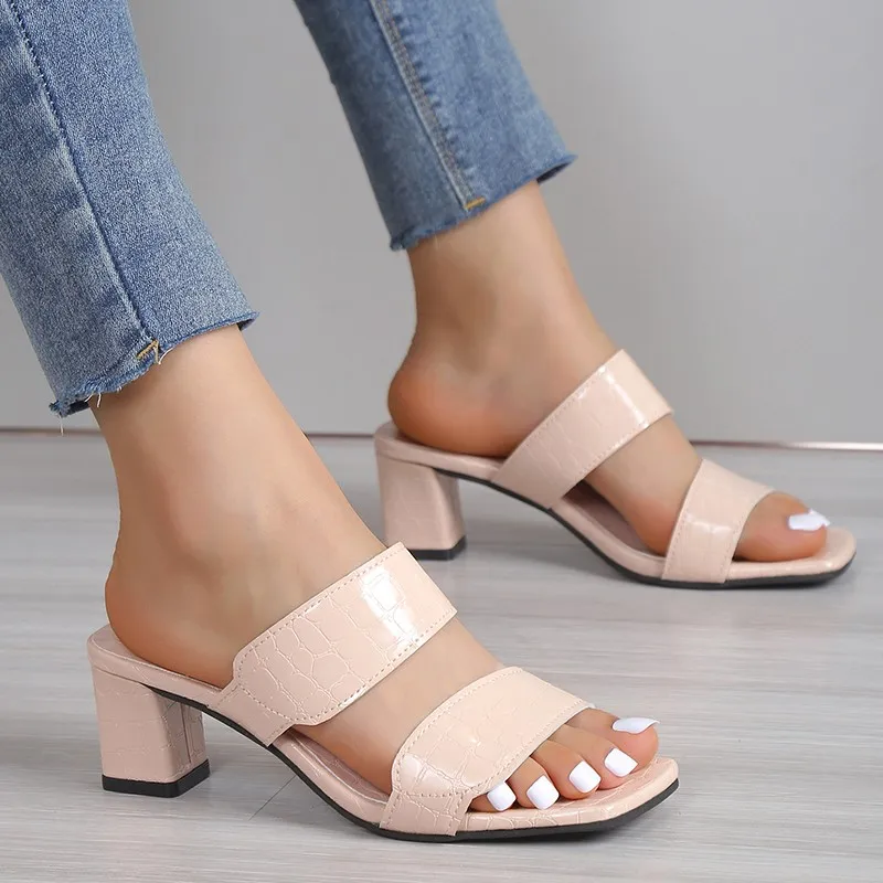 Personalized Fashion Fashion Women's Sandals Square Root Patent Leather Crystal Slippers Summer Women's Shoes Size 36-42