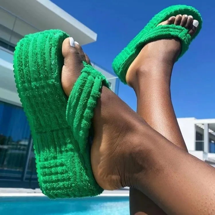 

Женские домашние тапочки из искусственного меха, 2023