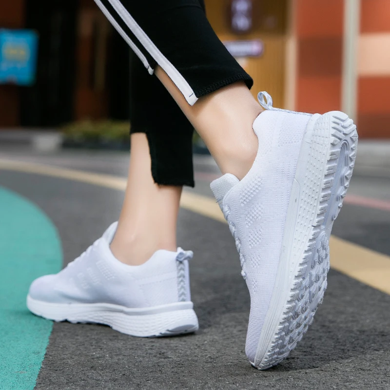 Men's and Women's Spikeless Golf Shoes Mesh Breathable Sneakers Golf Training Shoes Lightweight Couple Golf Walking Shoes
