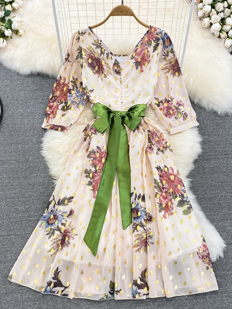 

Женское шифоновое платье с квадратным вырезом, высокой талией и принтом