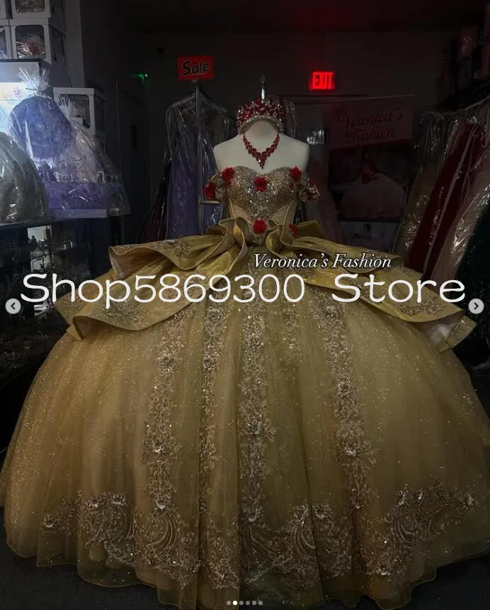 Блестящие золотые платья принцессы Quinceanera с открытыми плечами индивидуальные 3D
