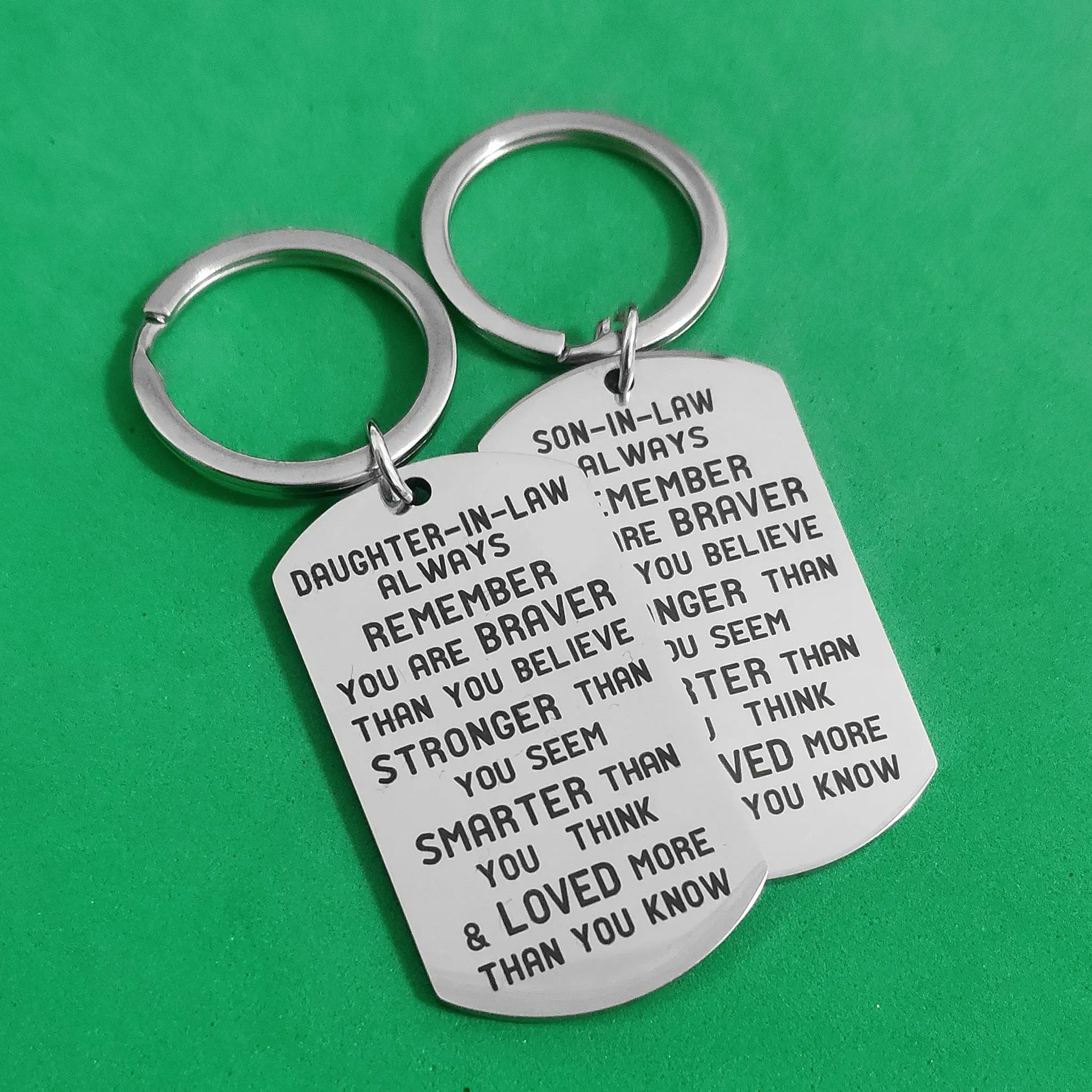 

Birthday Keys Holder Thanksgiving Creative Military Tags Keyring Gifts Stainless Steel to Son-in-law Daughter-in-law Carabiner