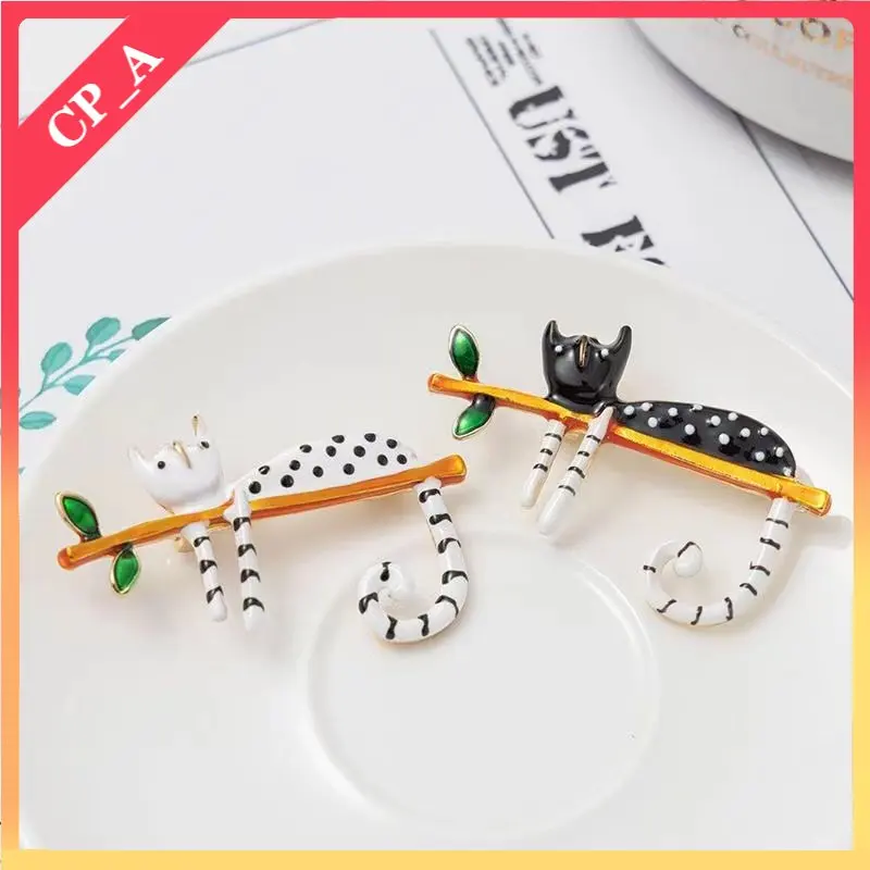 

Cute Cartoon Cat Brooch Luxury Design Pin Multi Color Enamel Pet Animal Party Casual Brooch Brooches for Women Enamel Pin