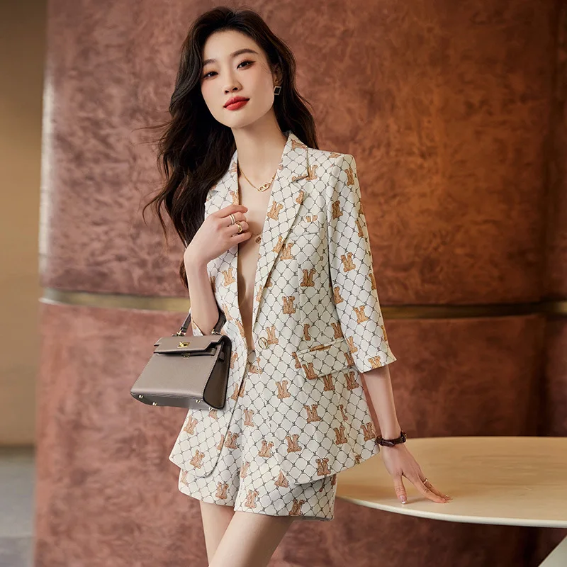 

Younger Fashion Suit Women's Suit Jacket Spring and Summer New Western Style Graceful Half Sleeve Plaid Suit Shorts Overalls