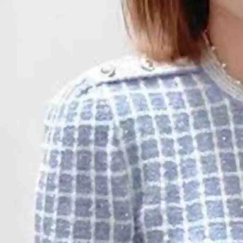 

Early Autumn New Women Blue and White Color Contrast Plaid Knitted Short-sleeved Pullover Top