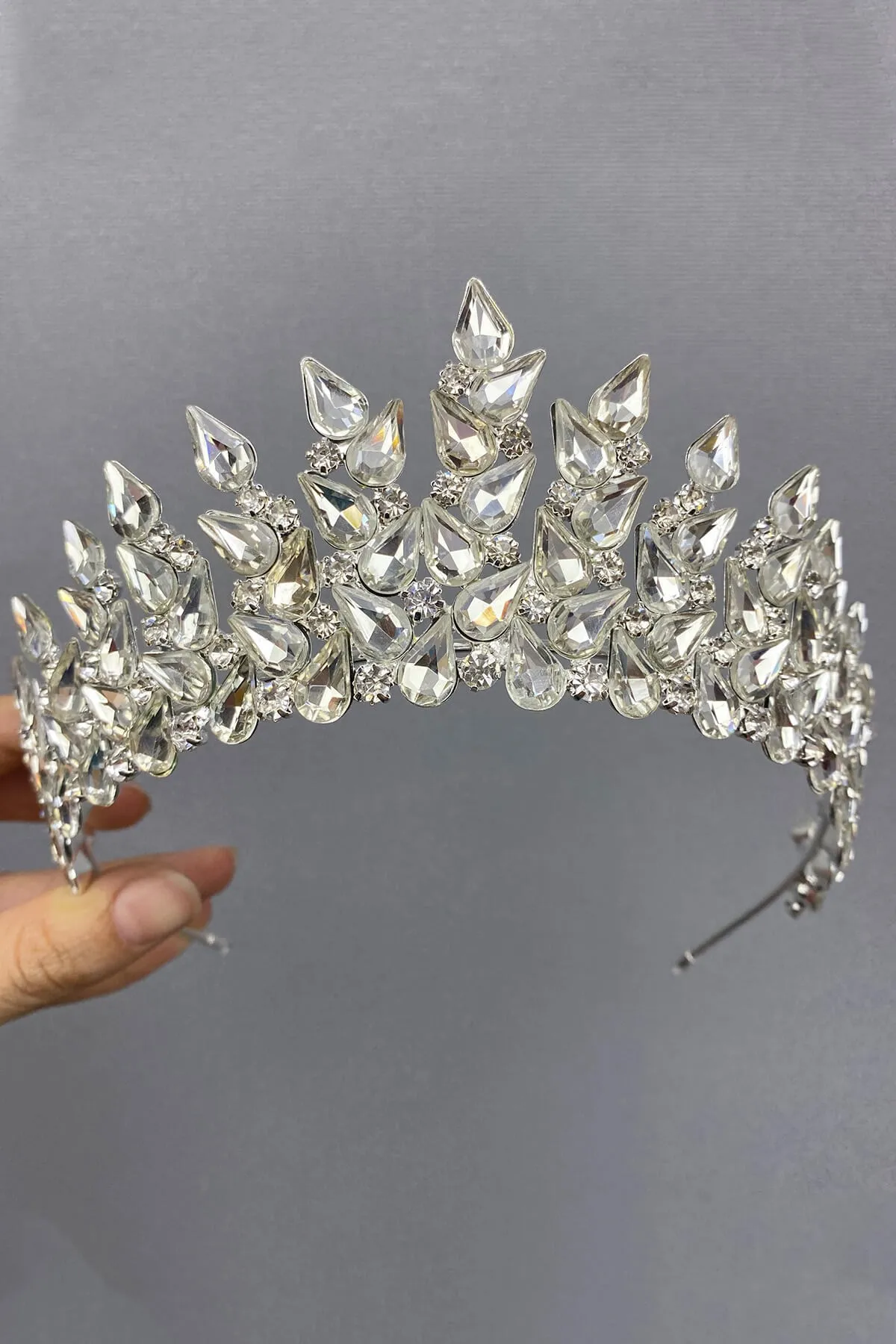 

Silver Drop Subra Bridal Crown