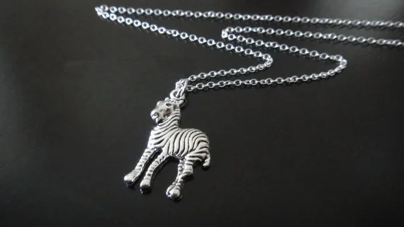 

New Hot Sale Fashion Trend Jewelry Creative Design Retro Jewelry Pendant Zebra Necklace