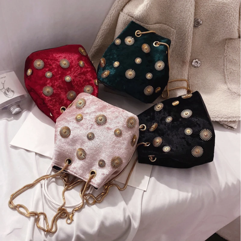 

New Women's Shoulder Bags Bucket Bag Elegant Velvet Handbag Tote Crossbody Bag with Golden Chain Shoulder Strap