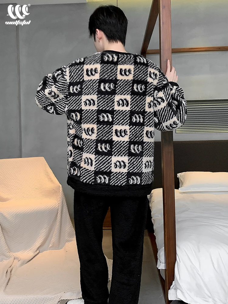 Men's Pajamas Coral Fleece Winter Thickened Fleece-lined Warm Autumn and Youth Can Be Worn outside Homewear Set