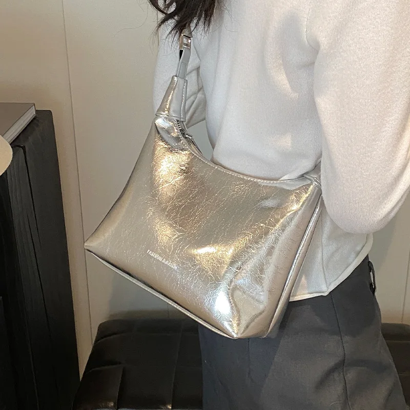 Серебряные сумки для женщин2024Новая модная маленькая сумка прогулок Модная